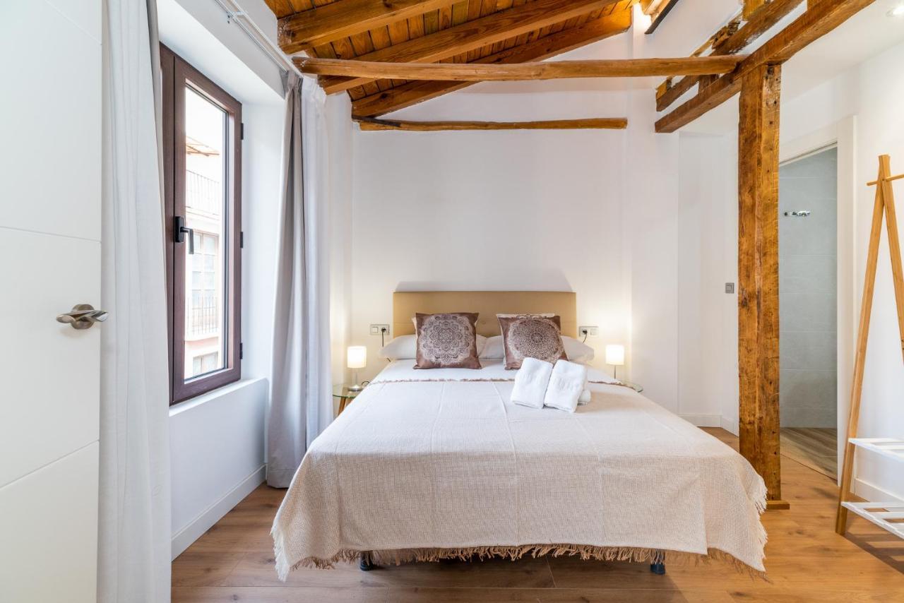 Wekey Homes Granada, Mesones Central Suites Екстериор снимка