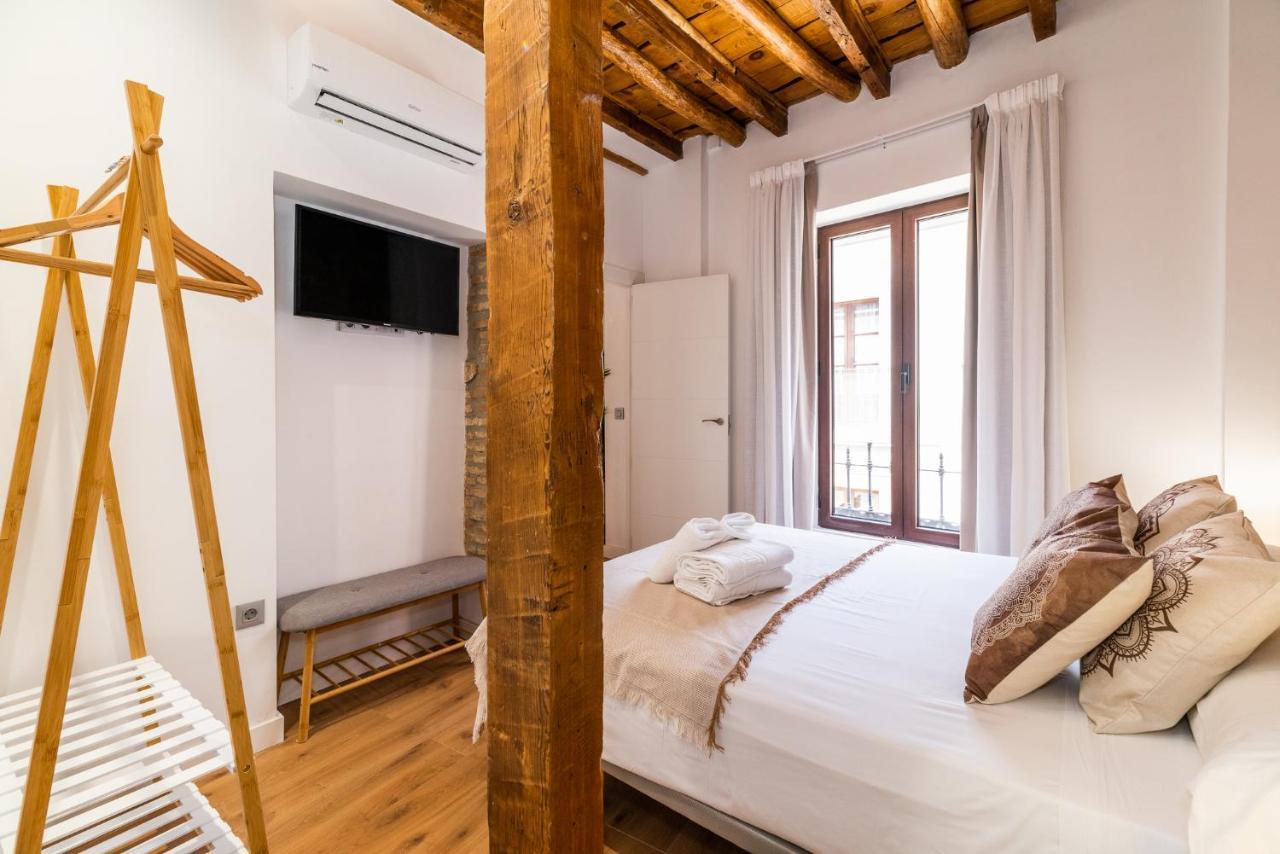 Wekey Homes Granada, Mesones Central Suites Екстериор снимка