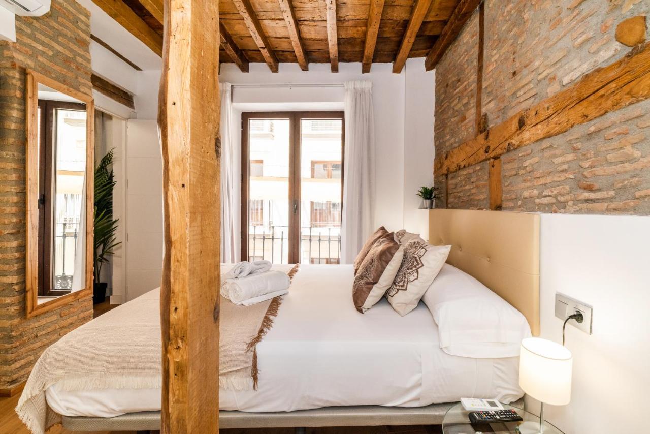 Wekey Homes Granada, Mesones Central Suites Екстериор снимка