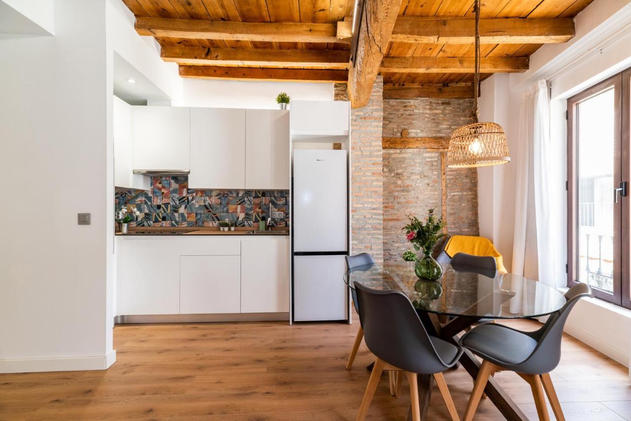 Wekey Homes Granada, Mesones Central Suites Екстериор снимка