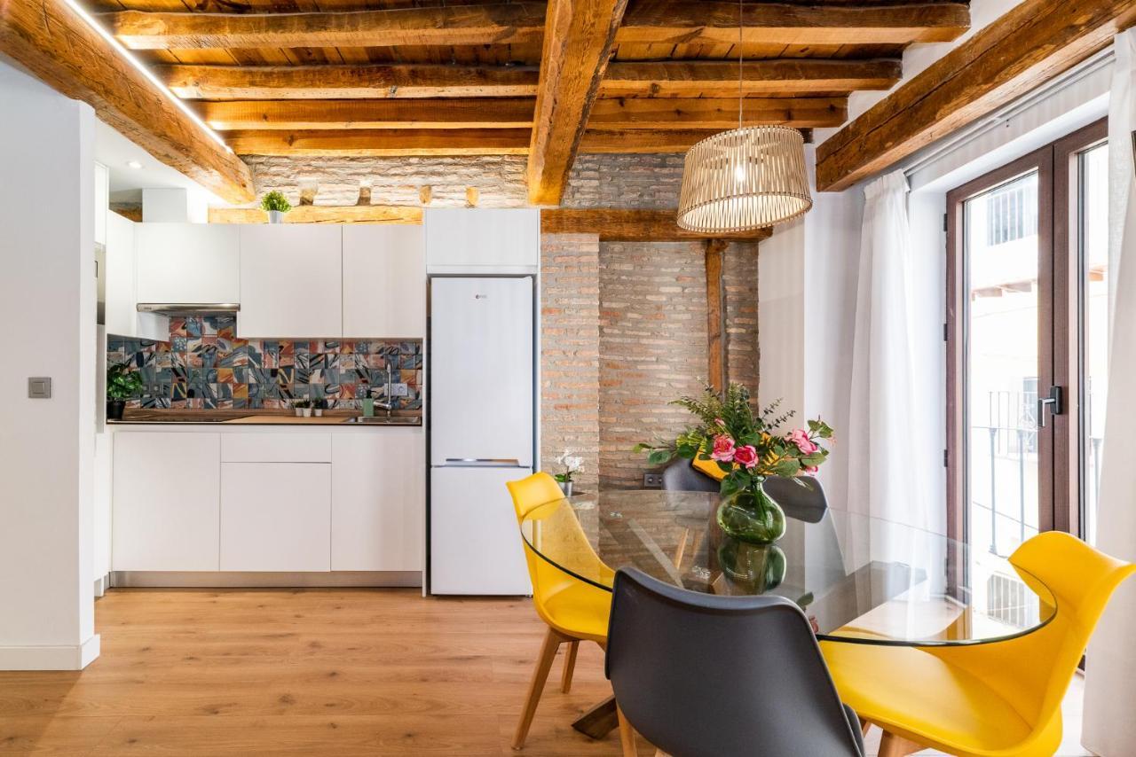 Wekey Homes Granada, Mesones Central Suites Екстериор снимка